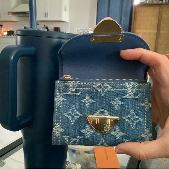 ****SOLD*****Louis Vuitton M82959 2024 Denim Victorine Wallet - Picture 5 of 16